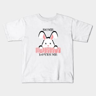 Bunny - Some bunny loves me Kids T-Shirt